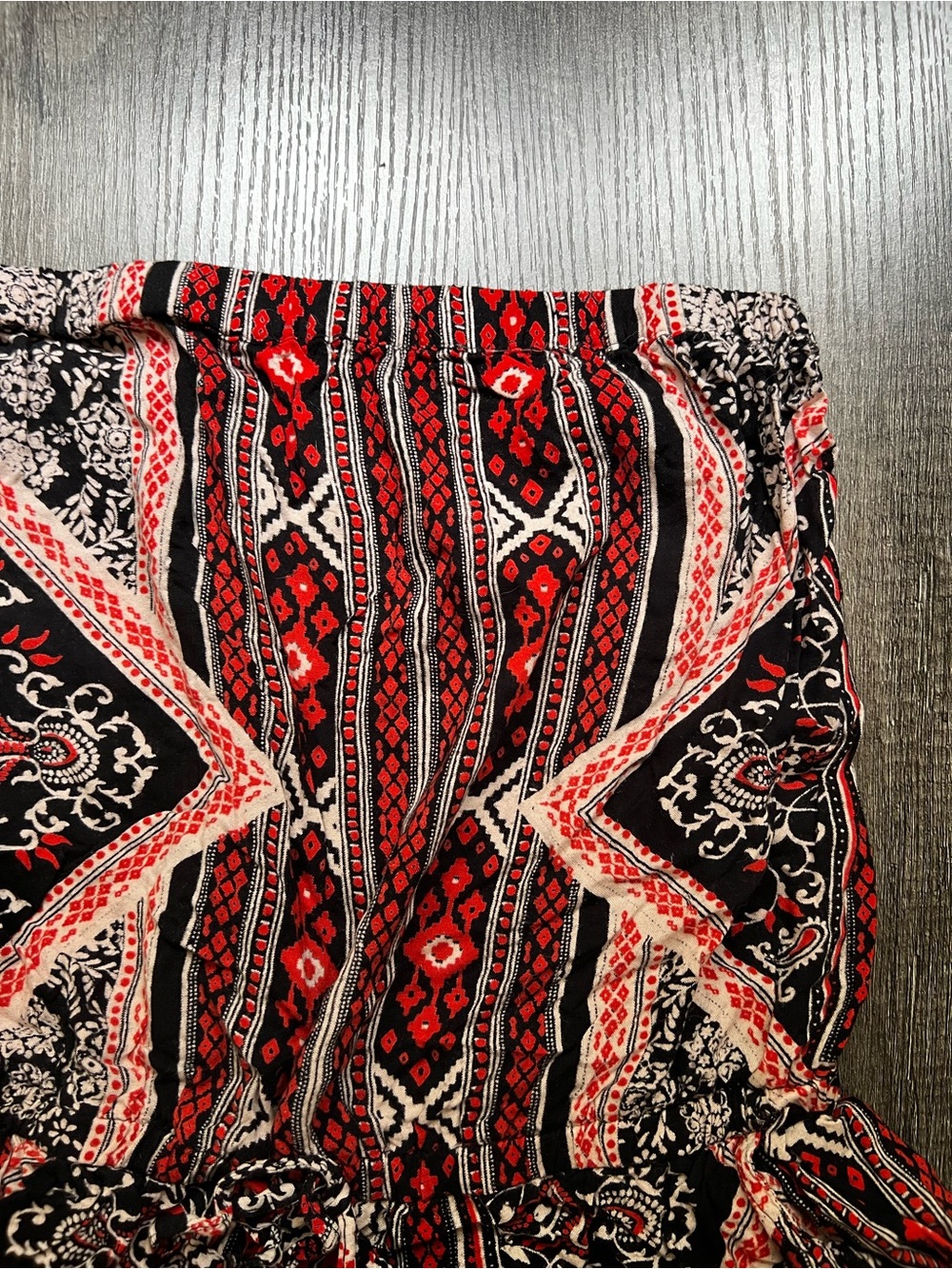 Strapless Patterned Romper - Picture 2 of 8